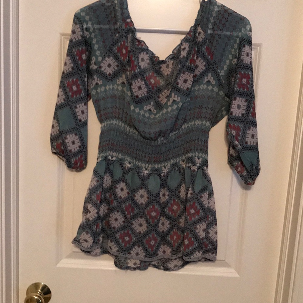 Top - Picture 2 of 3